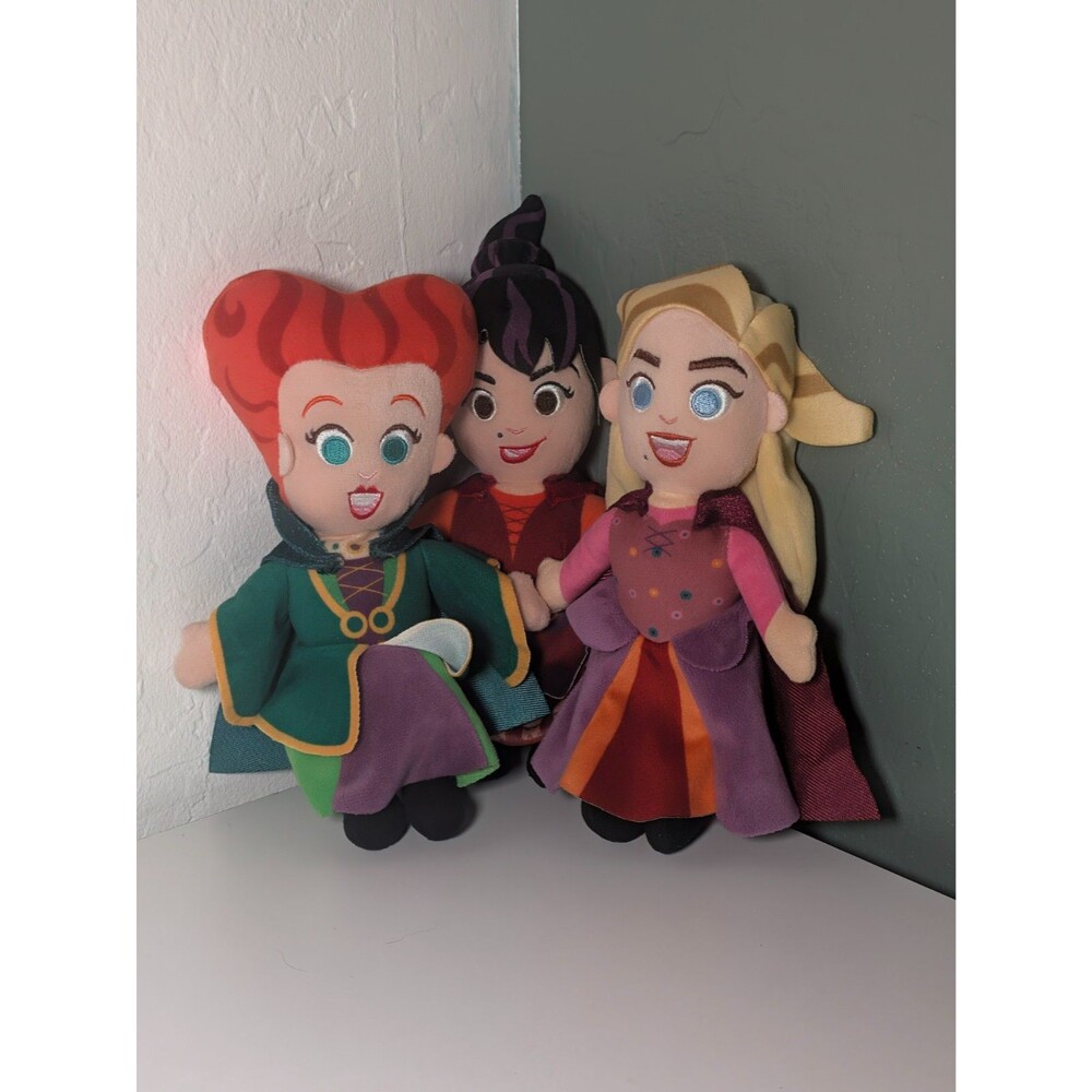 Disney Hocus Pocus Sanderson Sisters Plush Set 2022 Winifred Mary Sarah